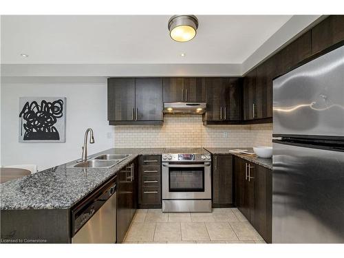 1395 Costigan Road, Milton, ON - Indoor Photo Showing Kitchen With Stainless Steel Kitchen With Double Sink With Upgraded Kitchen