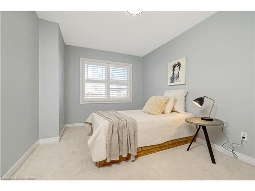 1395 Costigan Road, Milton, ON - Indoor Photo Showing Bedroom