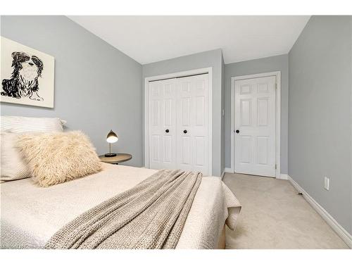 1395 Costigan Road, Milton, ON - Indoor Photo Showing Bedroom