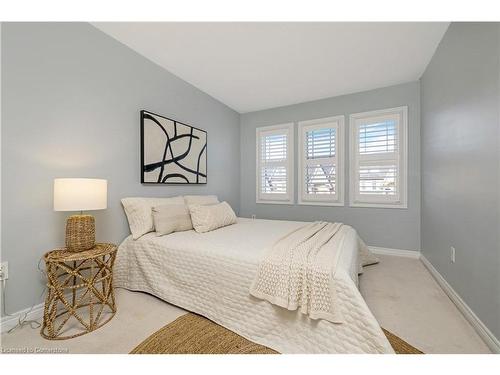 1395 Costigan Road, Milton, ON - Indoor Photo Showing Bedroom