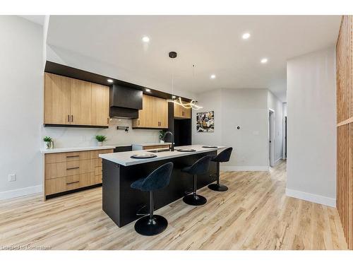 209 Grenfell Street, Hamilton, ON - Indoor Photo Showing Kitchen