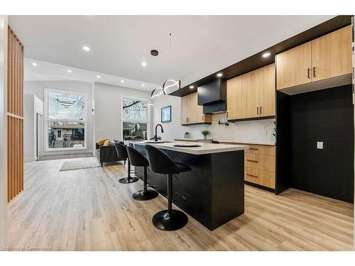 209 Grenfell Street, Hamilton, ON - Indoor Photo Showing Kitchen