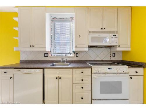 175 Rosedale Avenue, Hamilton, ON - Indoor Photo Showing Kitchen