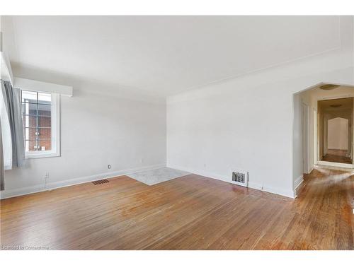 175 Rosedale Avenue, Hamilton, ON - Indoor Photo Showing Other Room