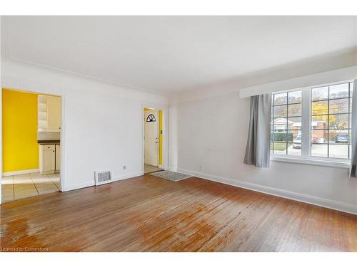 175 Rosedale Avenue, Hamilton, ON - Indoor Photo Showing Other Room