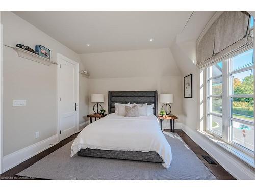 1207 Lakeshore Road West Road, Oakville, ON - Indoor Photo Showing Bedroom