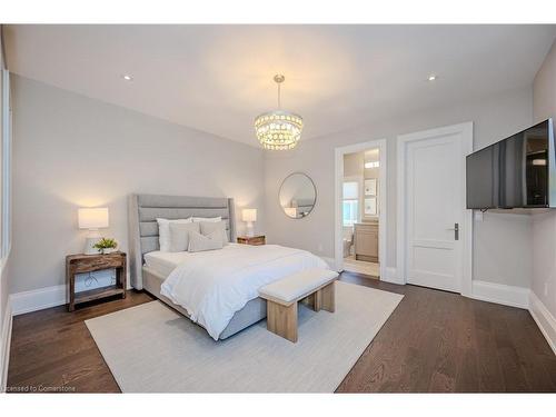 1207 Lakeshore Road West Road, Oakville, ON - Indoor Photo Showing Bedroom