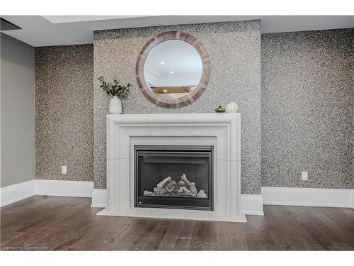 1207 Lakeshore Road West Road, Oakville, ON - Indoor Photo Showing Living Room With Fireplace