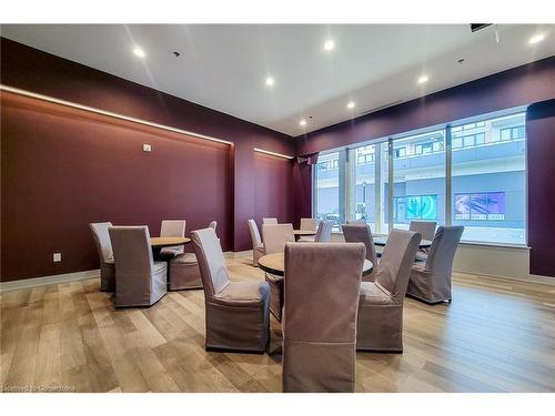 605-560 North Service Road, Grimsby, ON - Indoor Photo Showing Dining Room