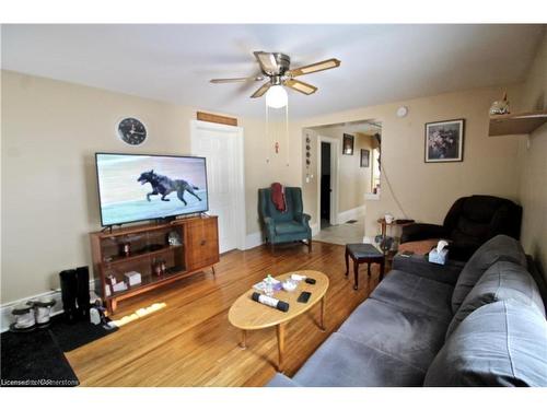 177 Erie Street, Port Colborne, ON - Indoor Photo Showing Living Room