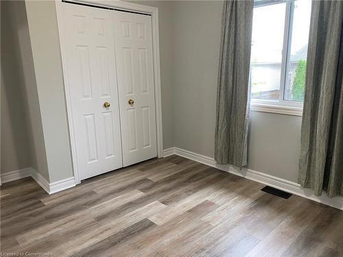 Upper-8047 Harvest Crescent, Niagara Falls, ON - Indoor Photo Showing Other Room