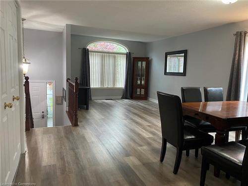 Upper-8047 Harvest Crescent, Niagara Falls, ON - Indoor Photo Showing Dining Room