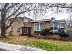 25 Blanche Court  Hamilton, ON L8K 5P4