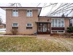 25 Blanche Court  Hamilton, ON L8K 5P4