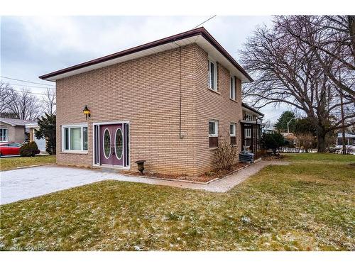 25 Blanche Court, Hamilton, ON - Indoor Photo Showing Living Room