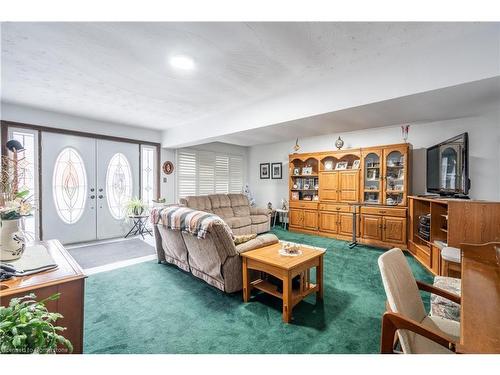 25 Blanche Court, Hamilton, ON - Indoor Photo Showing Living Room