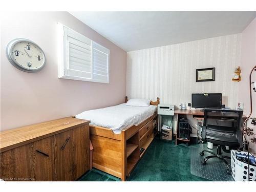 25 Blanche Court, Hamilton, ON - Indoor Photo Showing Living Room