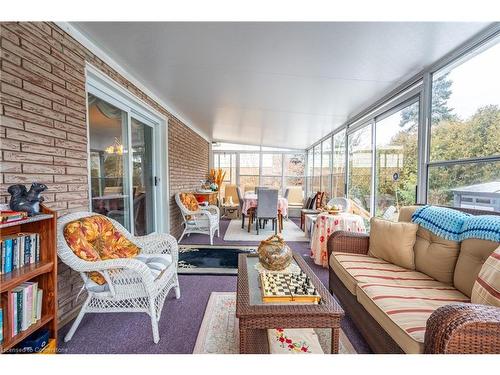 25 Blanche Court, Hamilton, ON - Indoor Photo Showing Living Room