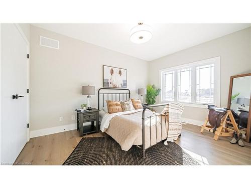 73 Workman Crescent, Plattsville, ON - Indoor Photo Showing Bedroom