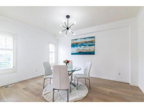 252 Thorner Drive, Hamilton, ON - Indoor Photo Showing Dining Room