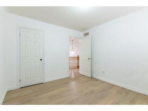 252 Thorner Drive, Hamilton, ON - Indoor Photo Showing Other Room