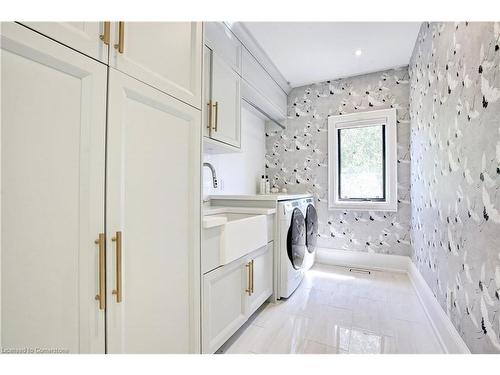 179 Douglas Avenue, Oakville, ON - Indoor Photo Showing Laundry Room