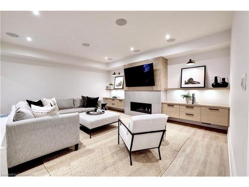 179 Douglas Avenue, Oakville, ON - Indoor Photo Showing Living Room With Fireplace