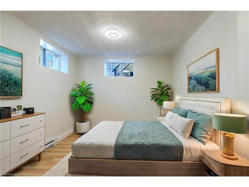 270 Metcalfe Street S, Simcoe, ON - Indoor Photo Showing Bedroom