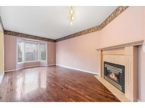 84 Chelsea Crescent, Stoney Creek, ON - Indoor With Fireplace