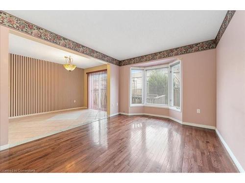 84 Chelsea Crescent, Stoney Creek, ON - Indoor Photo Showing Other Room