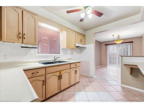 84 Chelsea Crescent, Stoney Creek, ON - Indoor Photo Showing Kitchen With Double Sink