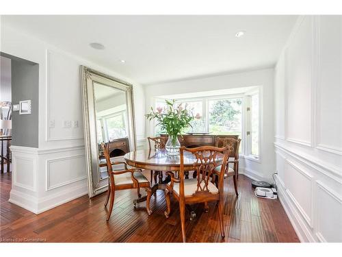 607 Edgewater Crescent, Burlington, ON - Indoor Photo Showing Dining Room