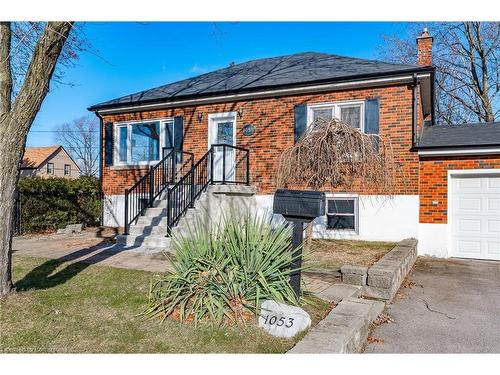 1053 Helena Street, Burlington, ON - Outdoor