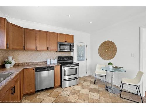 1053 Helena Street, Burlington, ON - Indoor Photo Showing Kitchen