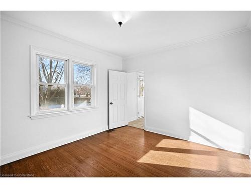 1053 Helena Street, Burlington, ON - Indoor Photo Showing Other Room