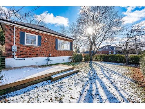 1053 Helena Street, Burlington, ON - Outdoor