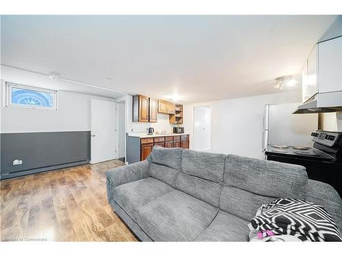 612 Farewell Street, Oshawa, ON - Indoor Photo Showing Living Room