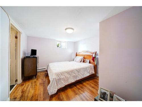 612 Farewell Street, Oshawa, ON - Indoor Photo Showing Bedroom