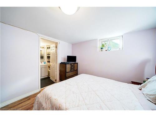 612 Farewell Street, Oshawa, ON - Indoor Photo Showing Bedroom