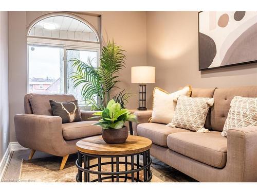 57 Century Street, Hamilton, ON - Indoor Photo Showing Living Room