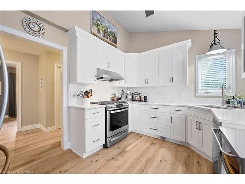 11616 Elizabeth Crescent, Wainfleet, ON - Indoor Photo Showing Kitchen With Upgraded Kitchen