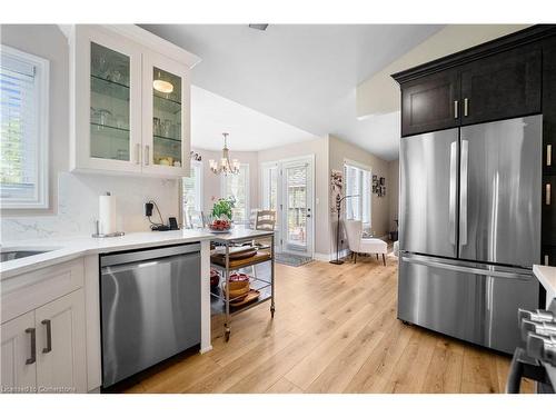 11616 Elizabeth Crescent, Wainfleet, ON - Indoor Photo Showing Kitchen With Upgraded Kitchen