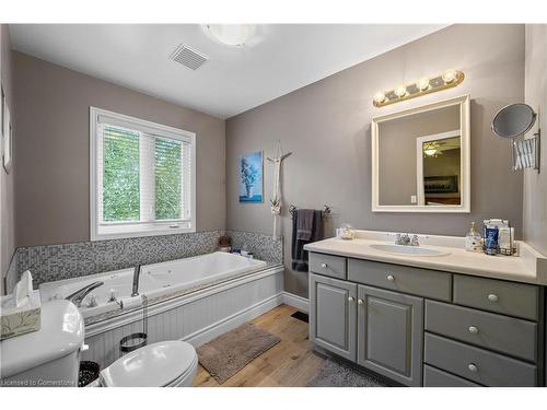 11616 Elizabeth Crescent, Wainfleet, ON - Indoor Photo Showing Bathroom