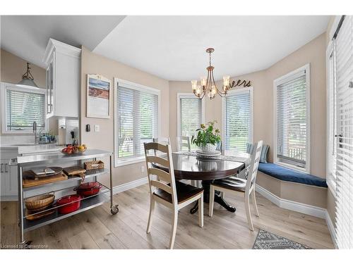 11616 Elizabeth Crescent, Wainfleet, ON - Indoor Photo Showing Dining Room