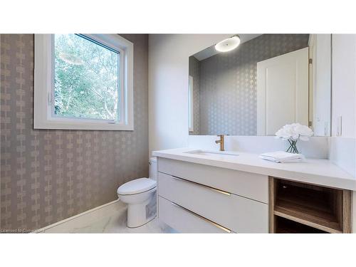 57 Eleanor Avenue, Hamilton, ON - Indoor Photo Showing Bathroom