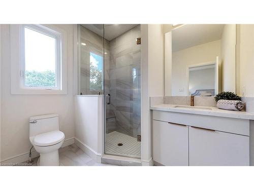 57 Eleanor Avenue, Hamilton, ON - Indoor Photo Showing Bathroom