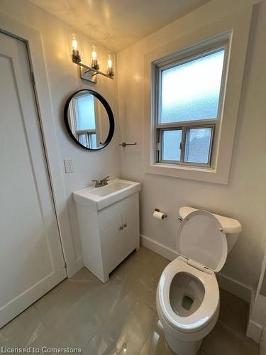 489 Concession Street, Hamilton, ON - Indoor Photo Showing Bathroom