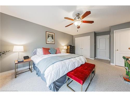 65 Glendarling Crescent, Hamilton, ON - Indoor Photo Showing Bedroom