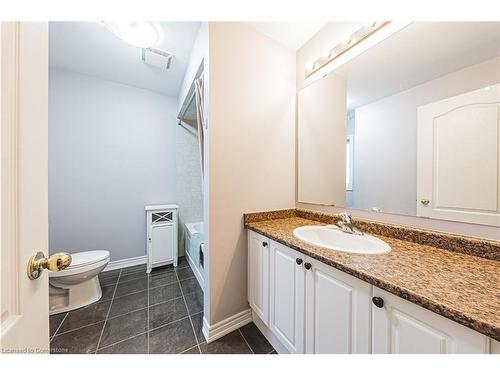 65 Glendarling Crescent, Hamilton, ON - Indoor Photo Showing Bathroom