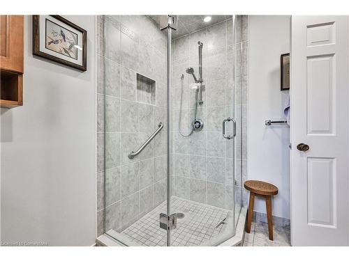 335 Carey Court, Oakville, ON - Indoor Photo Showing Bathroom